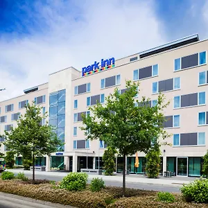 Park By Radisson Frankfurt Airport מלון